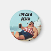 Leben am Strand, Mann rauchen Zigar und trinken Bi Magnet (Vorne)