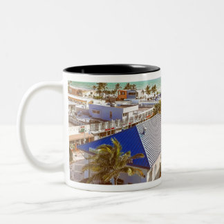 Leben am Strand Zweifarbige Tasse