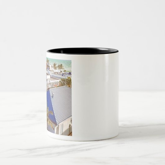 Leben am Strand Zweifarbige Tasse (Mittel)