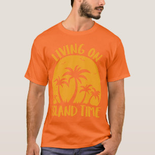 Leben auf der Insel Zeit Palmen und Sonnenuntergan T-Shirt