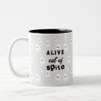 Leben aus Spite mit niedlicher Geister-Tasse