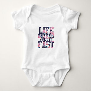Leben bewegt sich hübsch schnell baby strampler