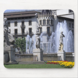 Leben in Spanien die schöne Plaza Cataluna mit Mousepad