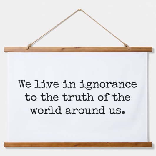 Leben in unwissender Holztäfelung Wandteppich Mit Holzrahmen (Vorne)