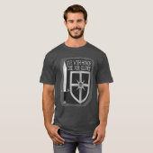 Leben mit Ehre Die für Ehre T-Shirt (Vorne ganz)