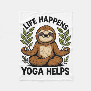 Leben passiert Yoga hilft _5 Fleecedecke