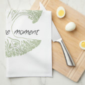 Leben Sie im Moment-Baum Handtuch (Viertel Falte)