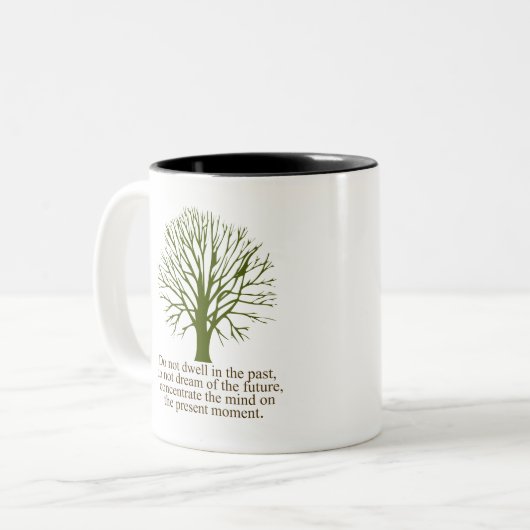 Leben Sie in der Gegenwart Zweifarbige Tasse (Vorderseite Links)