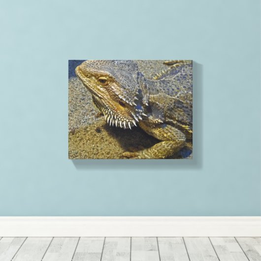 Leben unter Feuer - Barteter Drache Leinwanddruck (Insitu (Holzboden))