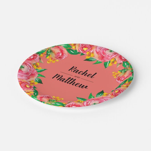 Lebende, heiß rosa Aquarellblume auf Korallen Pappteller (Schrägansicht)