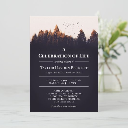 Lebende Vögel über Wäldern Einladung (Stehend Vorderseite)