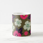 Lebendes Rosa und grüne Blüte im Hintergrund Kaffeetasse (Mittel)