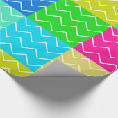 Lebendig buntes, cool Chevron-Muster Geschenkpapier (Ecke)