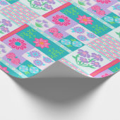 Lebendige blühende Blumen-Design Geschenkpapier (Ecke)