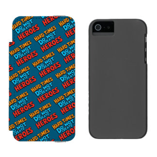 Lebendige Gradient-Typografische Create Heroes  Incipio Watson™ iPhone 5 Geldbörsen Hülle