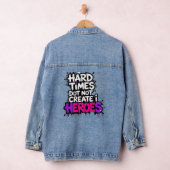 Lebendige Gradient-Typografische Create Heroes Jeansjacke (Hangar)