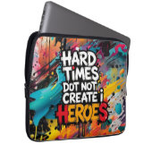 Lebendige Gradient-Typografische Create Heroes Laptopschutzhülle (Vorne Rechts)