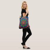 Lebendige Mandala-Kunst Tasche (Am Model)