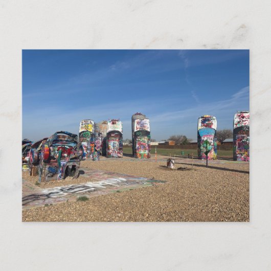 Lebendige, mit Graffiti bedeckte Oldtimer Postkarte (Vorderseite)