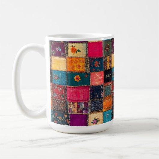 Lebendige Patchworkdecke mit klassischen Blumenmus Kaffeetasse (Links)