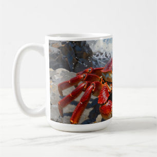 Lebendige rote Krabbe Ozeanwellen Kaffeetasse