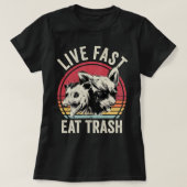 Lebendige Schnellspeise Trash Possum und Raccoon T-Shirt (Design vorne)