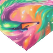 Lebendige Schwan-Traumlandschaft – Psychedelischer Tischdecke (Schrägansicht)