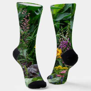 Lebendige Sommergarten-Blumenmuster-Hintergrund Socken