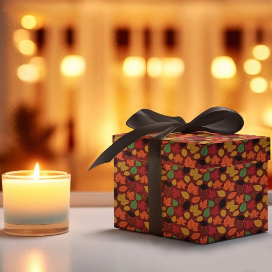 Lebendiger Herbst hinterlässt mehrfarbiges Muster Geschenkpapier