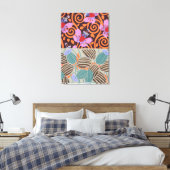 Lebendiger rosa und orangefarbener spiralförmiger leinwanddruck (Insitu (Schlafzimmer))