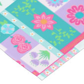 Lebendiges blühendes Blumen-Design Tischdecke (Schrägansicht)