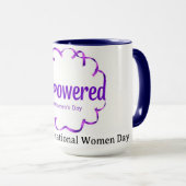 Lebendiges Dopamin-Dekor Empowered IWD 2026 Tasse (VorderseiteRechts)