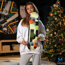 Lebendiges geometrisches Skateboard mit Orange und