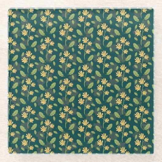 Lebendiges grünes Muster mit gelben Blumen und Blä Glasuntersetzer (Vorderseite)