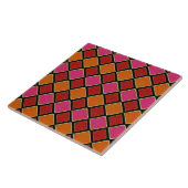 Lebendiges Harlekin-Diamantmuster in Rot, Orange, Fliese (Seite)