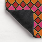 Lebendiges Harlekin-Diamantmuster in Rot, Orange, Mousepad (Ecke)