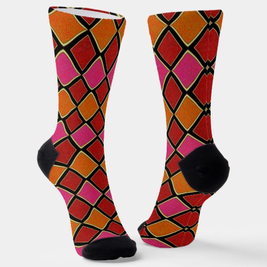 Lebendiges Harlekin-Diamantmuster in Rot, Orange, Socken (Gewinkelt)