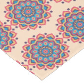 Lebendiges Hexcolor-Mandala Tischdecke (Schrägansicht)