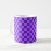 Lebendiges Lila und Lavendel-Karo Kaffeetasse (Vorderseite Links)