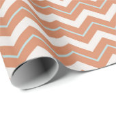 Lebendiges orange-weißes Chevron-Design Geschenkpapier (Rolleneckpunkt)