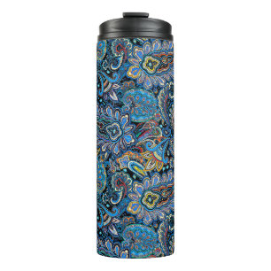 Lebendiges Paisley-Muster in Blau auf Schwarz Thermosbecher