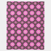 Lebendiges rosa und violettes geometrisches Muster Fleecedecke (Vorderseite)