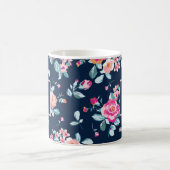 Lebendiges Rosarot Blumenmuster Monogramm Kaffeetasse (Mittel)