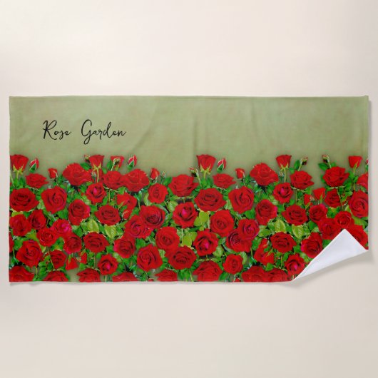 Lebendiges rotes Rosengarten-Blumenmuster Strandtuch (Vorderseite)