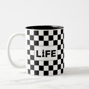 Lebens Text auf Schwarz-Weiß-Schach Zweifarbige Tasse