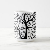 Lebensbaum in Schwarz und Weiß Kaffeetasse (Mittel)