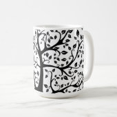 Lebensbaum in Schwarz und Weiß Kaffeetasse (VorderseiteRechts)