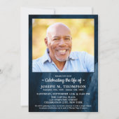 Lebensgefeierung Modernes Foto aus blauem Marmor Einladung (Vorderseite)