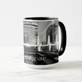 Lebenskraft: Innovation trifft Pflege in jedem Sch Tasse (VorderseiteRechts)