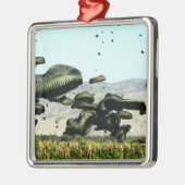 Lebensmittel- und Wassermengen werden in Luft geli Ornament Aus Metall (Links)